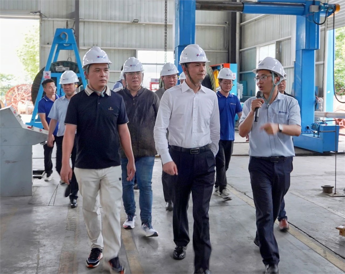 瀏陽(yáng)市委副書記、市長(zhǎng)王雄文蒞臨湘聯(lián)電纜調(diào)研指導(dǎo)！